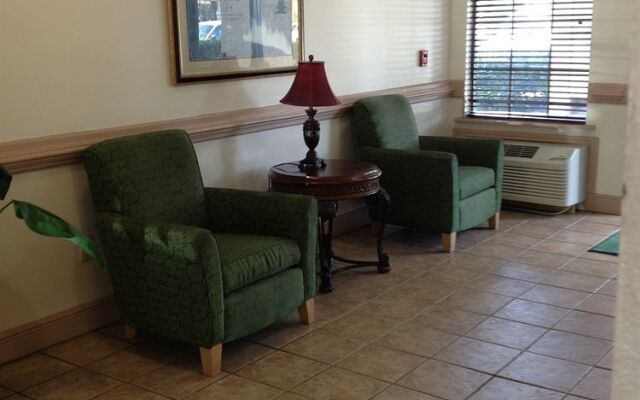 InTown Suites Extended Stay Baton Rouge