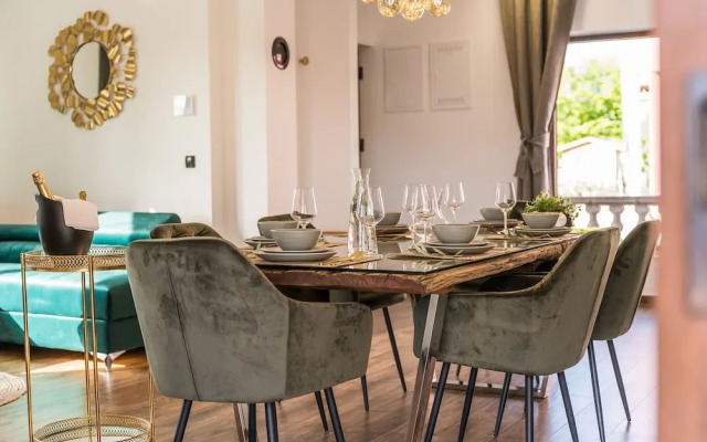 Villa Skyfall