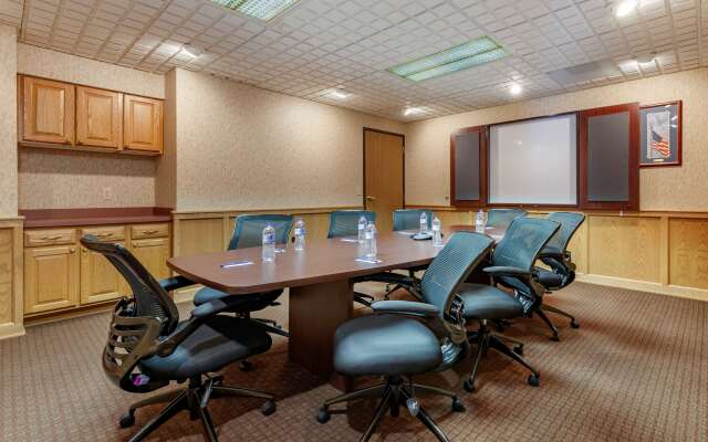 Comfort Suites