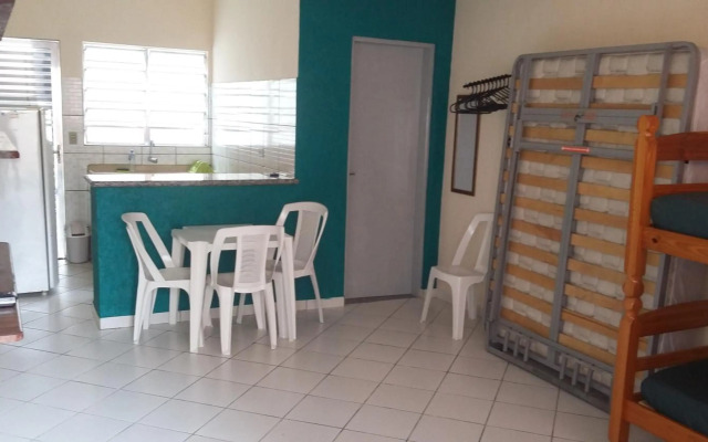 Kitnets Gracimar à 300mts Martin de Sá Caraguatatuba