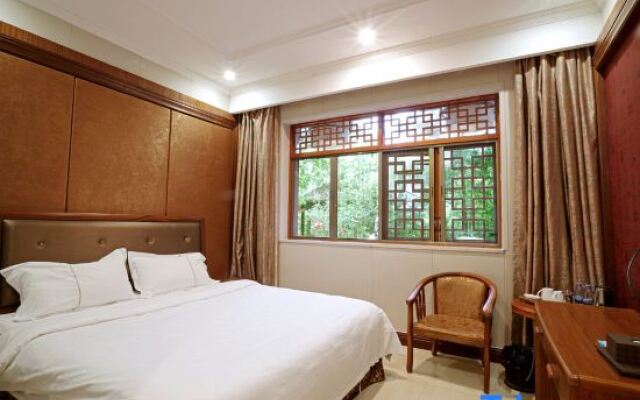 Qingshui Lake Farmhouse