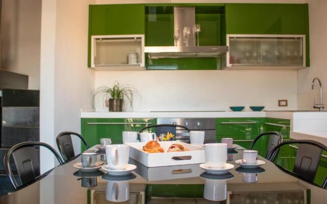 Apollo Suites