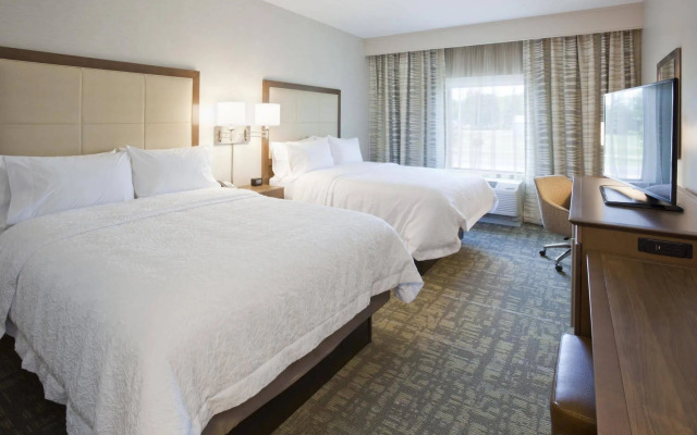 Hampton Inn Spicer Marina Area