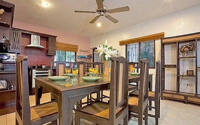 Baan Kanittha - 5 Bedrooms Pool Villa