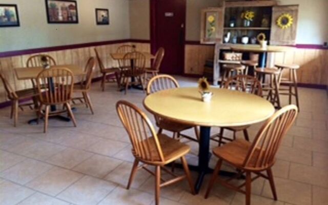 The Country Edge Motel