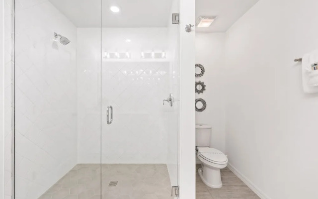 Lovely Townhome Sleeps 8 Eve101