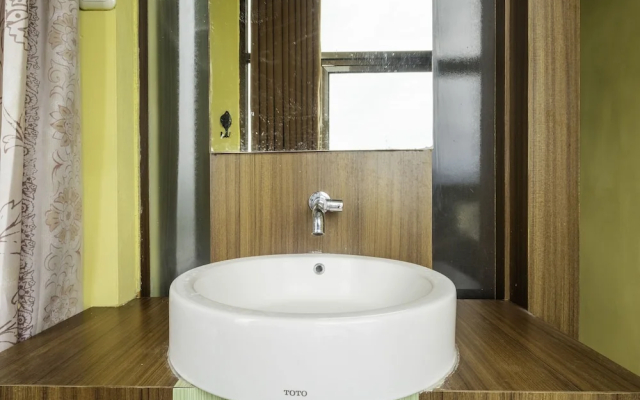 Capital O 1973 Guest House Toserba Selamat Syariah Pelabuhan Ratu