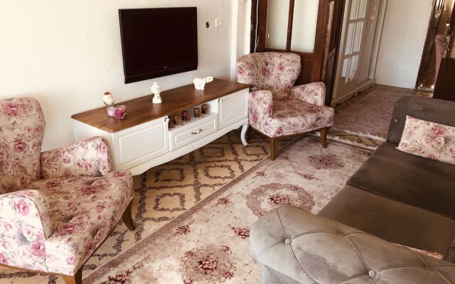 Teos Alesta Apart Pansiyon