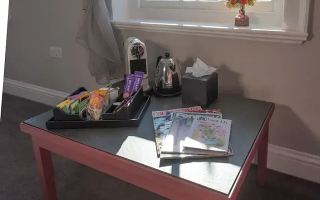 Poets 24 Apartments