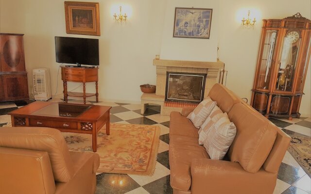 Caparica Quiet Rooms by Host-Point