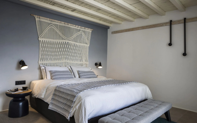 Amyth of Mykonos Super Paradise