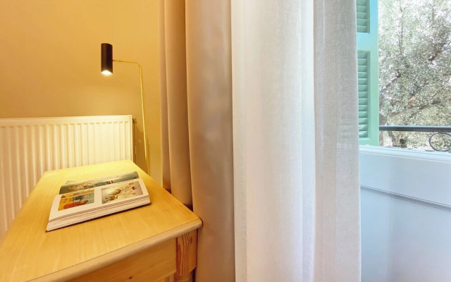 Live in Athens PANGRATI Fine Residence