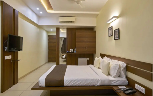 Hotel 3 Leaves Kolhapur