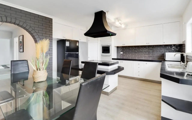 Highton Accommodation (Geelong)