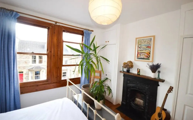 Beautiful Home in Bath with Garden