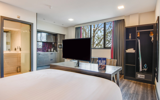 Roomzzz Chester City