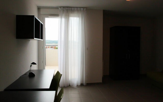 Kosy Aparthotel Campus del Sol Esplanade