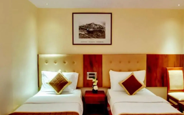 Ahom Comfort