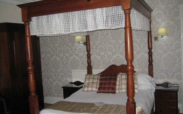 Crompton House
