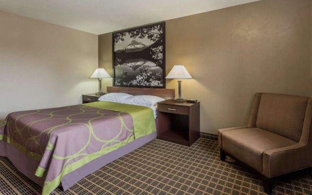 Super 8 by Wyndham Corvallis