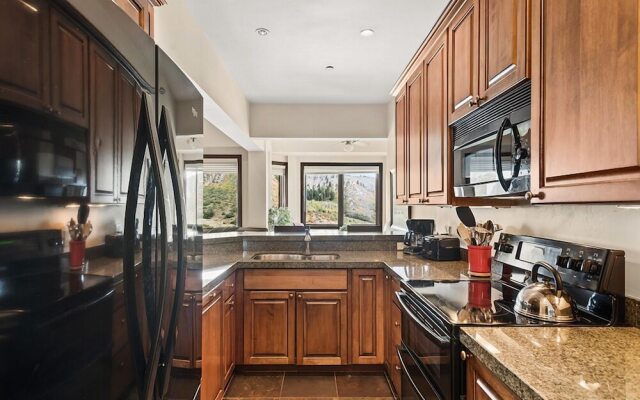 Chamonix Condominiums by Frias