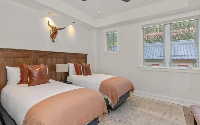 Auberge Residences At Element