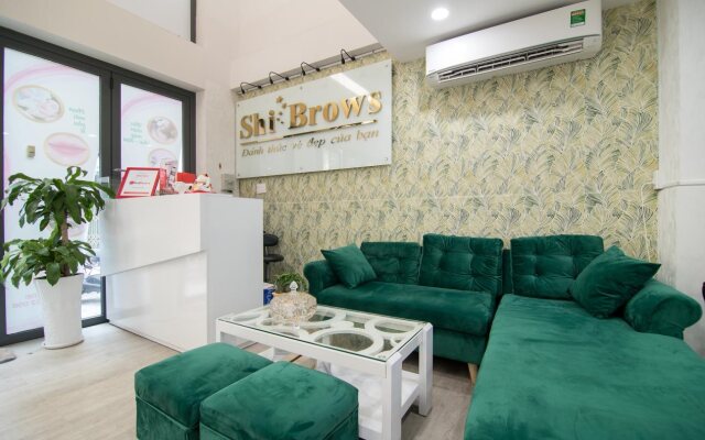 Shibrows By RedDoorz