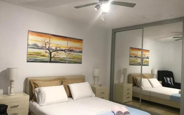 Marbella 2000 Elegant Apartment