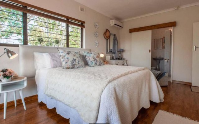 Ariel's Rest Self-catering - 4 Bedroom Luxury Home
