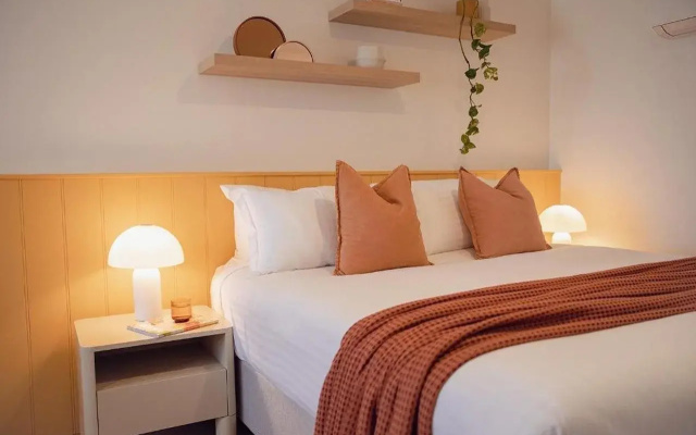 Sunnymead Hotel