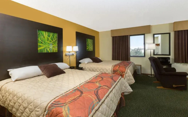 Super 8 Perry Ia