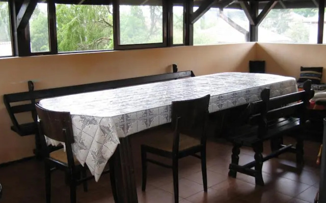 Guest House & Tavern At The Ladys (Chorbadzhiyka)