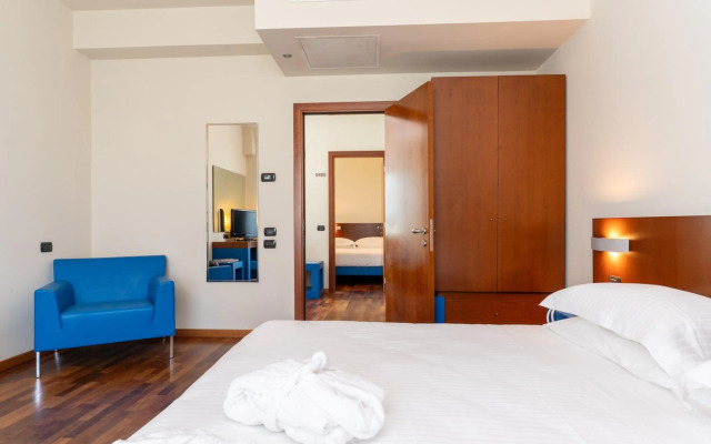 Hotel Embassy & Boston