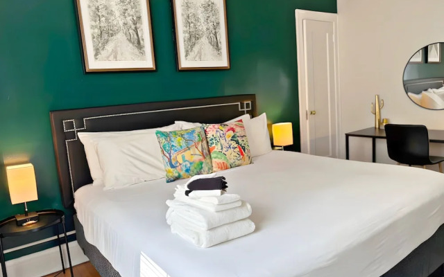 Perfectly Located 1BR - Hinman D2