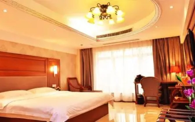 Ibis Chongqing Ranjiaba Hotel