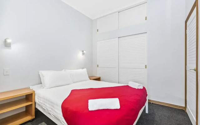 Two Bedroom Waterfront & City Apartment