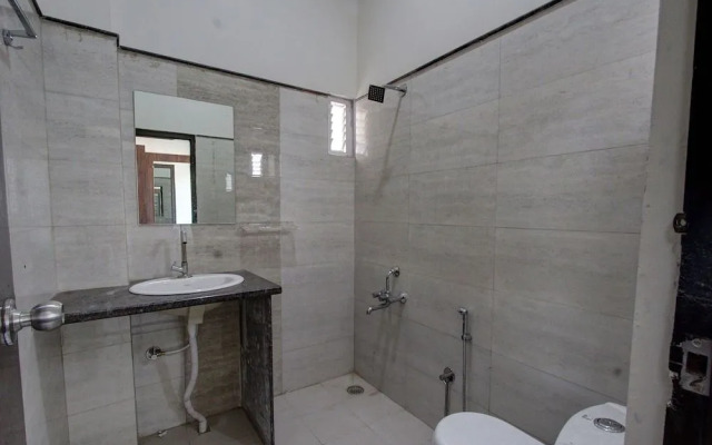 Kruthika Comforts By OYO Rooms