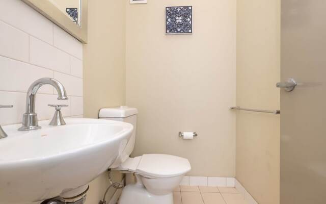 AirM8 Apartments the Oaks