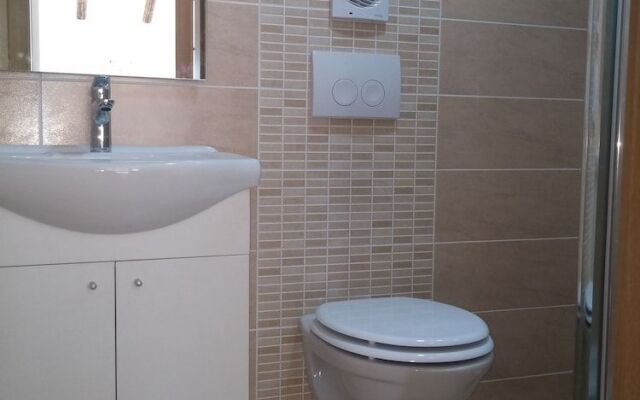 Apartments and Rooms Viskic