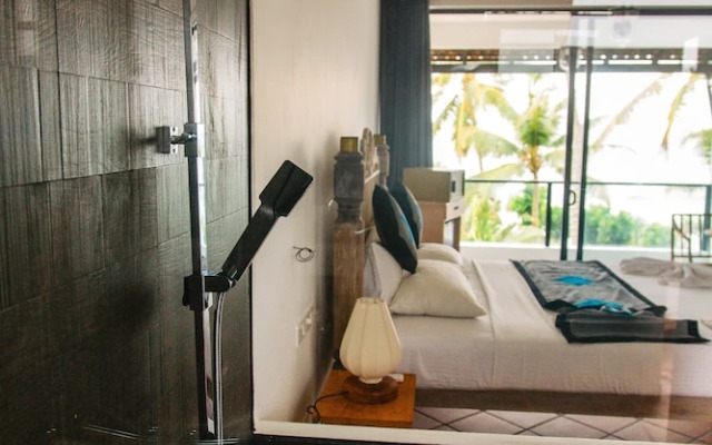 Naomi Beach Resort
