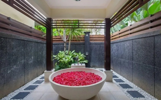 Samudra · 6BR Luxury Family Pool Villa Umalas Bali