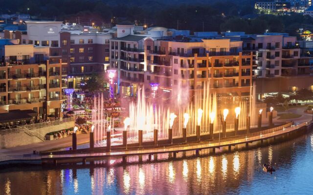 Hilton Promenade at Branson Landing