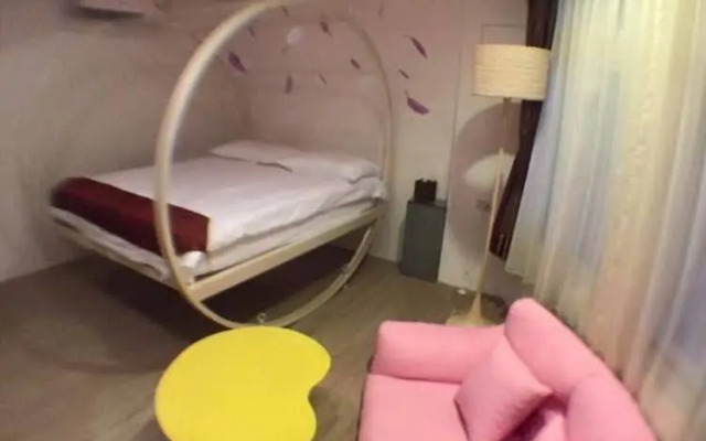Stay In Bed Hostel
