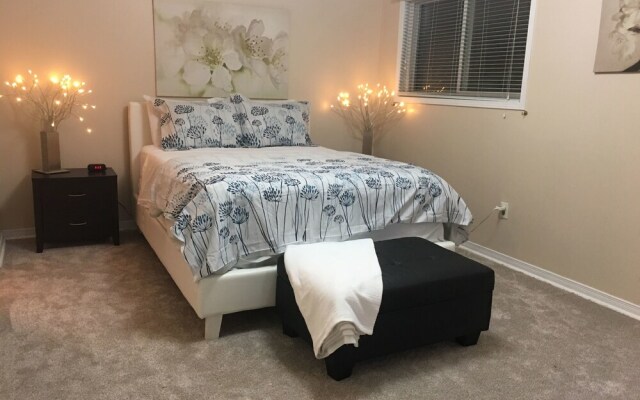 Pelicanstay in Churchill Meadows