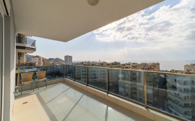 Spacious Apartment With Sea View in Alanya