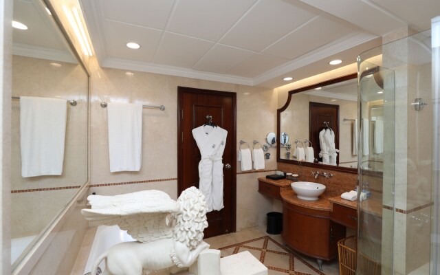 Hotel Indigo Shenzhen Overseas Chinese Town by IHG