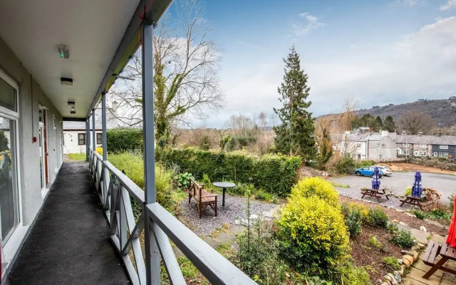 Lodge Hotel (os)