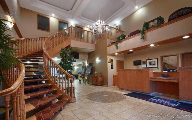 Best Western Grande Prairie Hotel & Suites