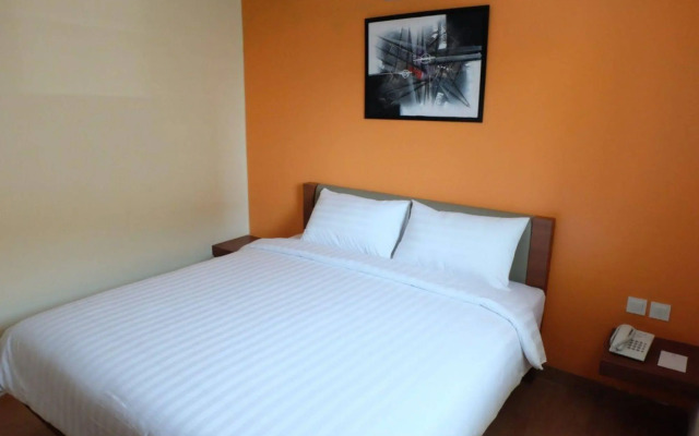 World Hotel