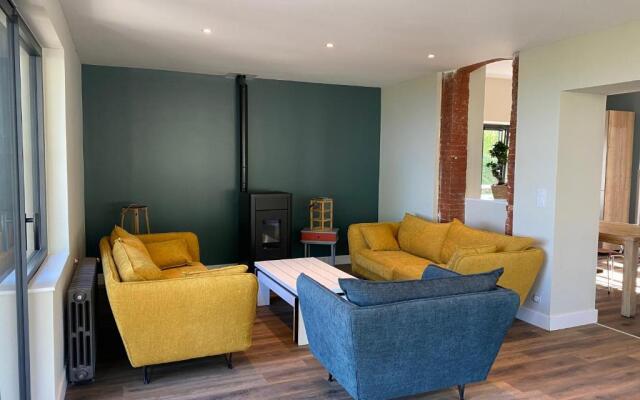 L Alouette by Icone Collection